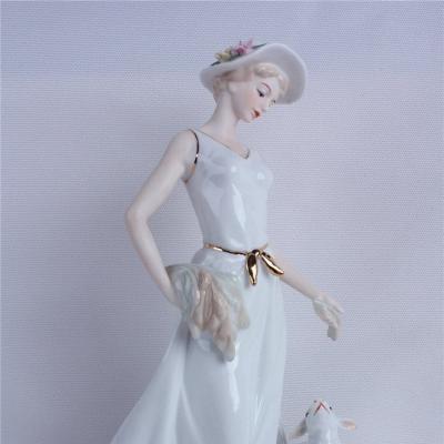 CẢNH TƯỢNG CÔ GÁI VÀ CHÚ CỪU NON